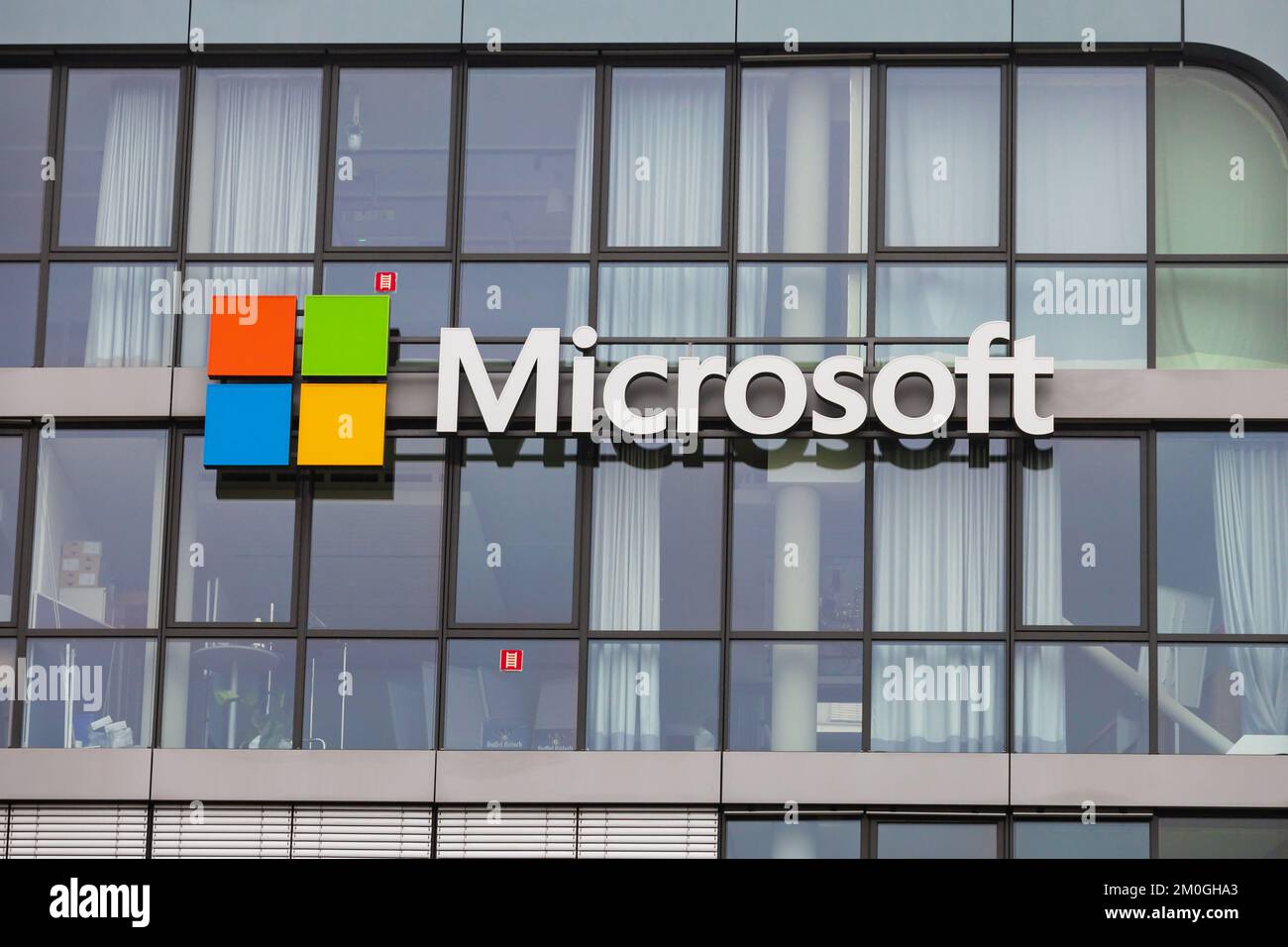 Logo Microsoft nell'edificio degli uffici Microsoft, Bayerstrasse, Colonia, Colonia, Colonia, Germania occidentale Foto Stock