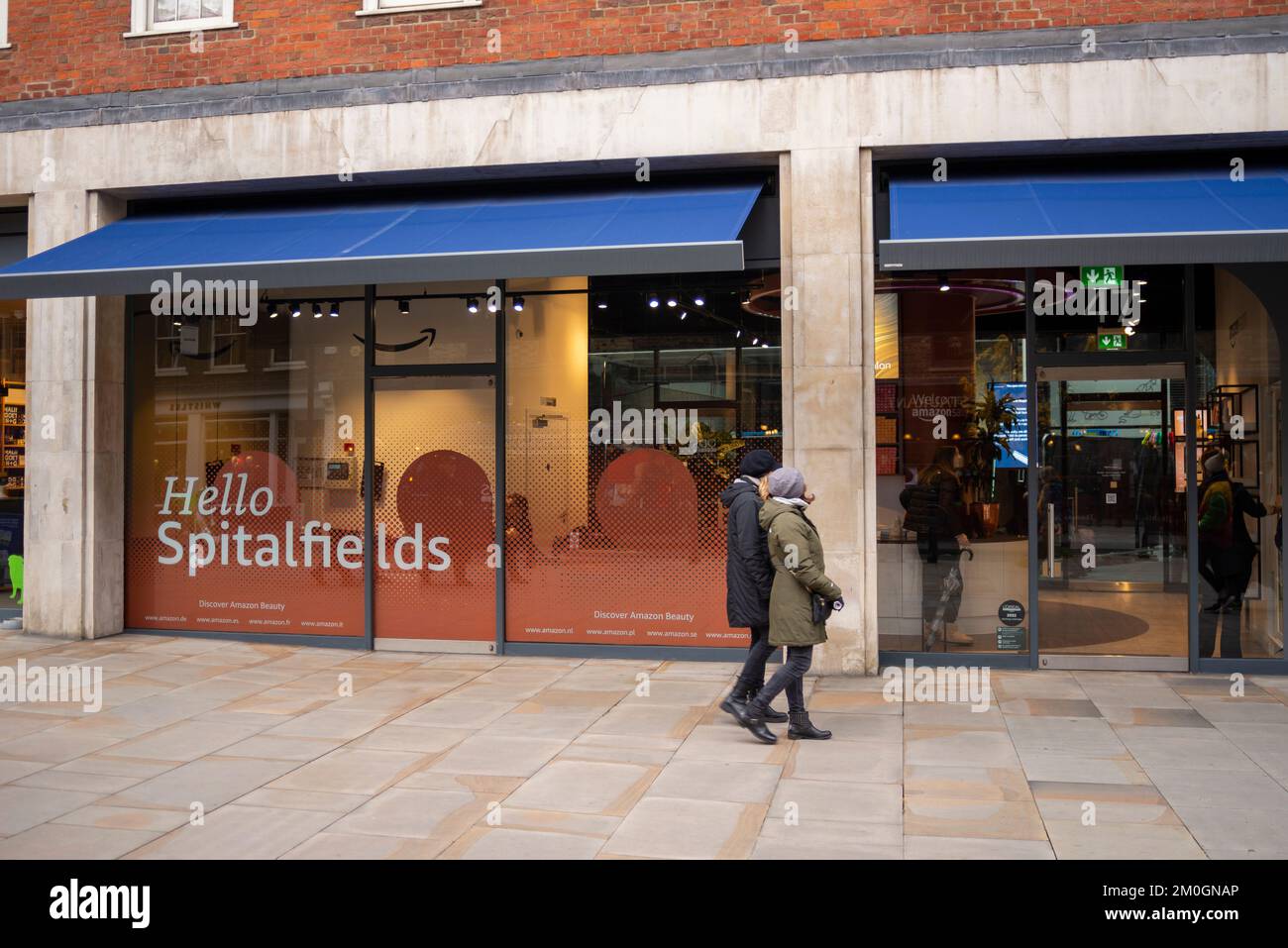 Amazon Salon, Hello Spitalfields, negozio. Salone di bellezza Amazon Salon al di fuori del mercato Spitalfields a Bishopsgate Foto Stock