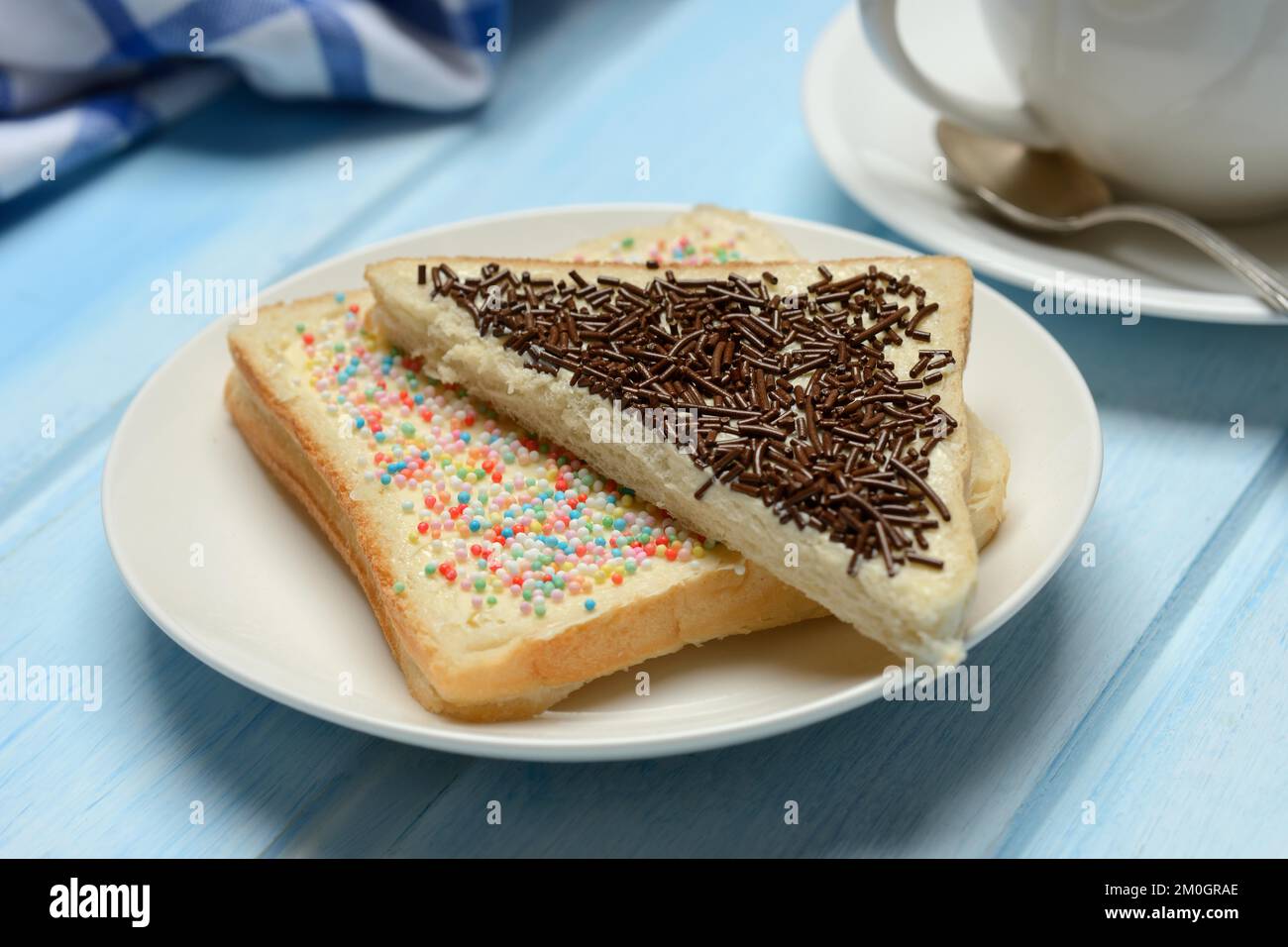Pane delle fate e Hagelslag, farcitura di pane fatta di perle di zucchero e spruzzette di cioccolato Foto Stock