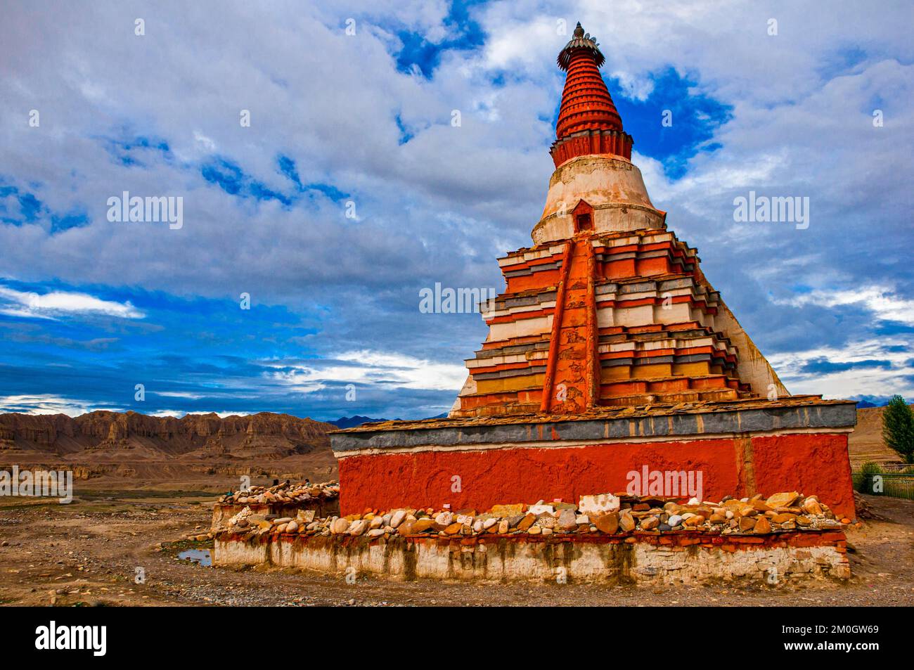 Stupa nel regno di Guge, Tibet occidentale, Asia Foto Stock