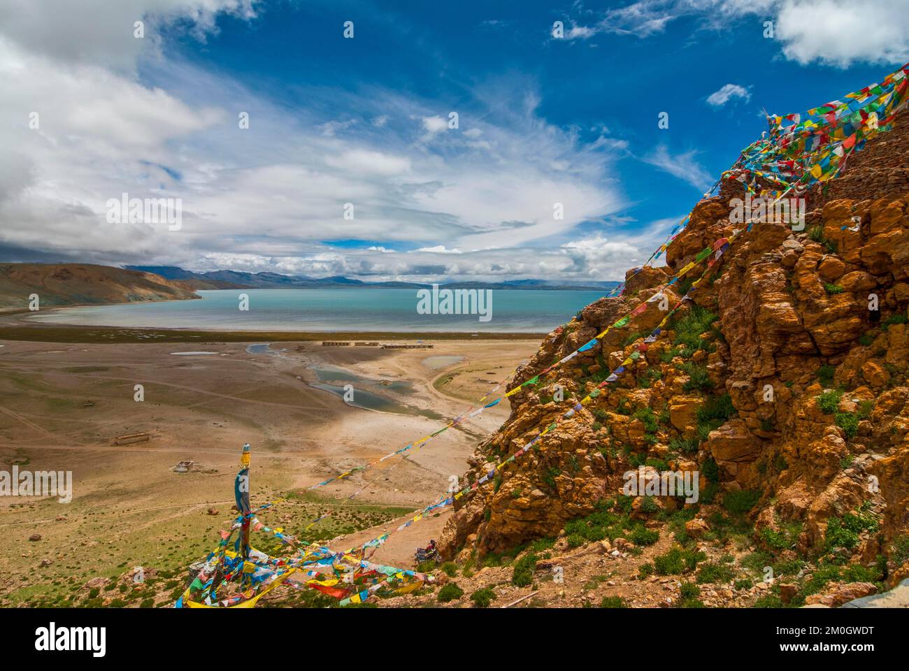 Il monastero di Chiu sul lago Manasarovar, Tibet occidentale, Asia Foto Stock