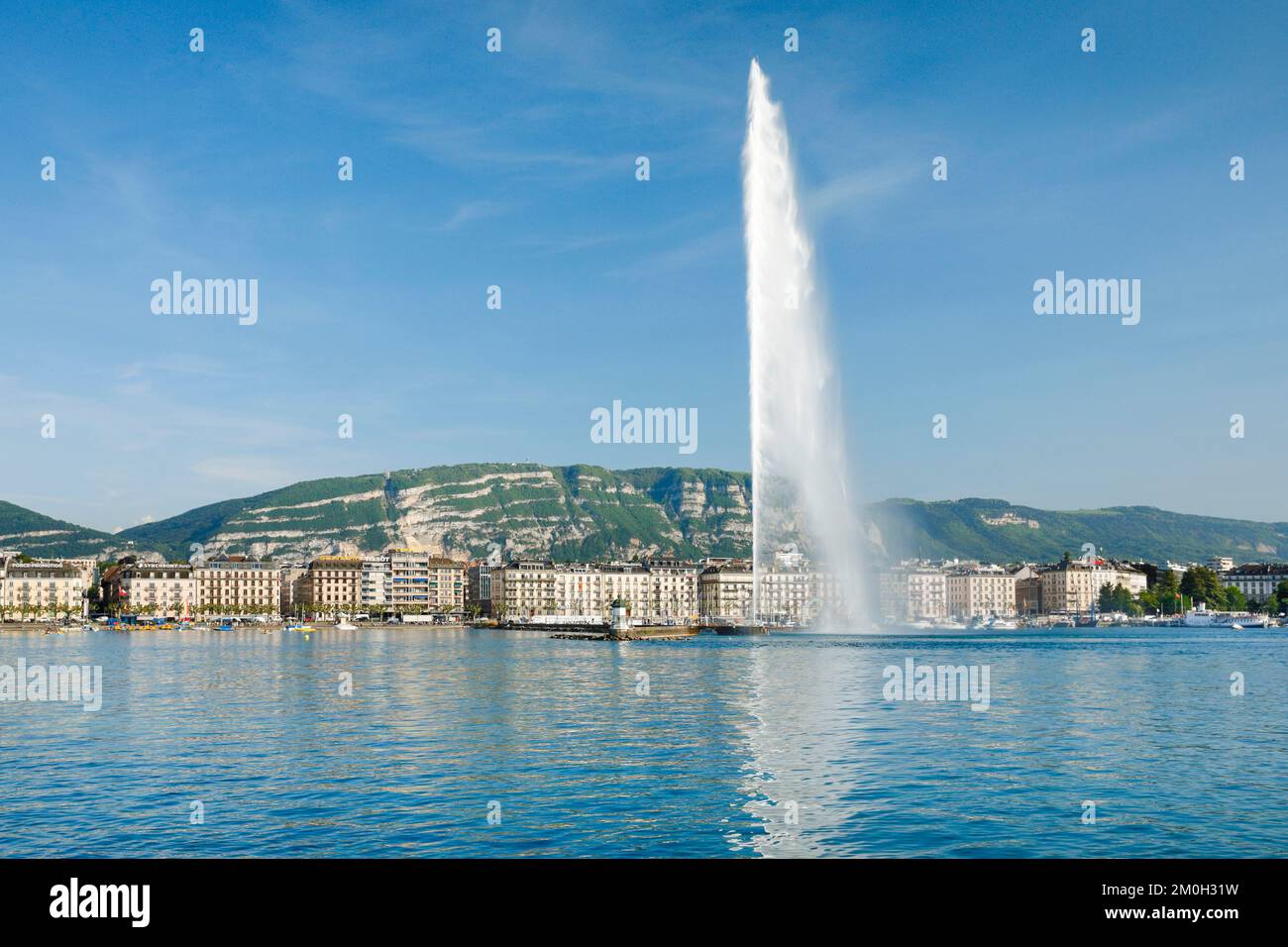 Il Jet d'eau, il punto di riferimento nel bacino del Lago di Ginevra, Cantone di Ginevra, Svizzera, Europa Foto Stock