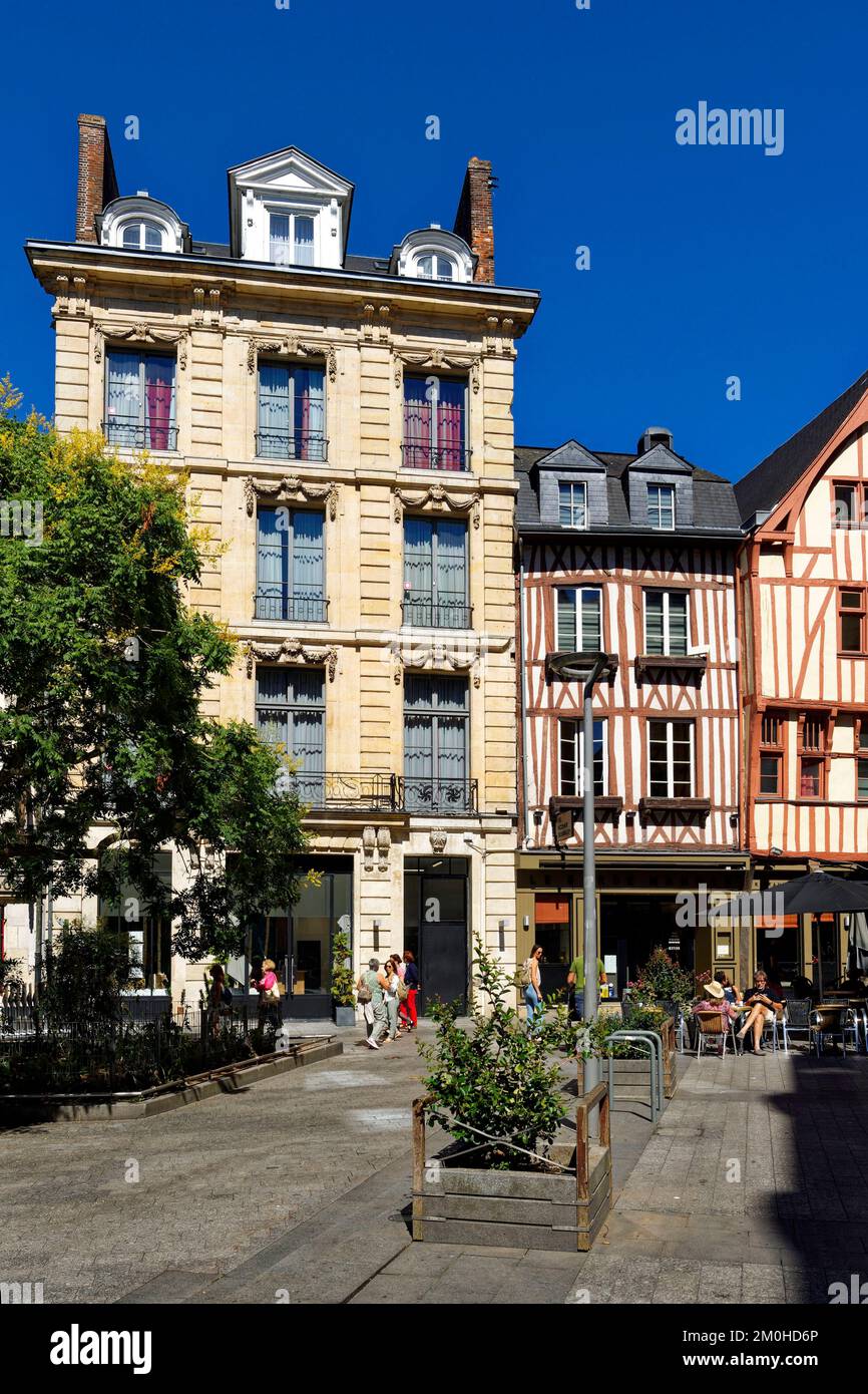 Francia, Seine Maritime, Rouen, Place de la Pucelle come un omaggio a Giovanna d'arco bruciato vivo nella città Foto Stock