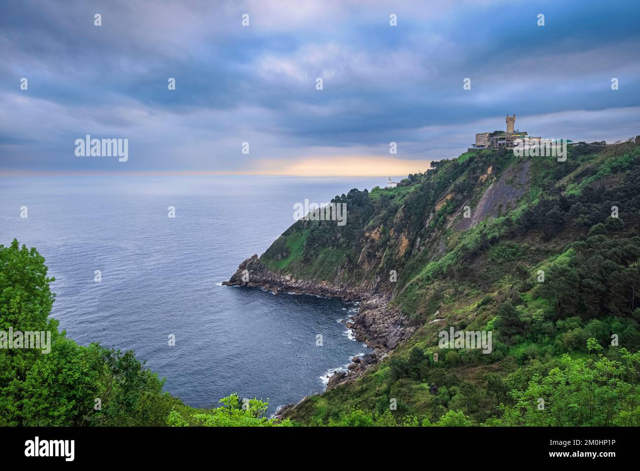 Spagna, provincia di Gipuzkoa, San Sebastian, tappa del Camino del Norte, itinerario di pellegrinaggio spagnolo a Santiago de Compostela, patrimonio dell'umanità dell'UNESCO, Monte Igeldo Foto Stock