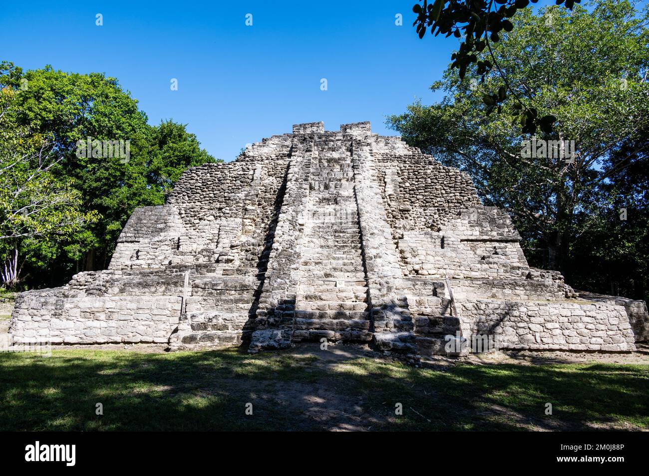 Antica piramide a Chacchoben Mayan Site, Messico Foto Stock
