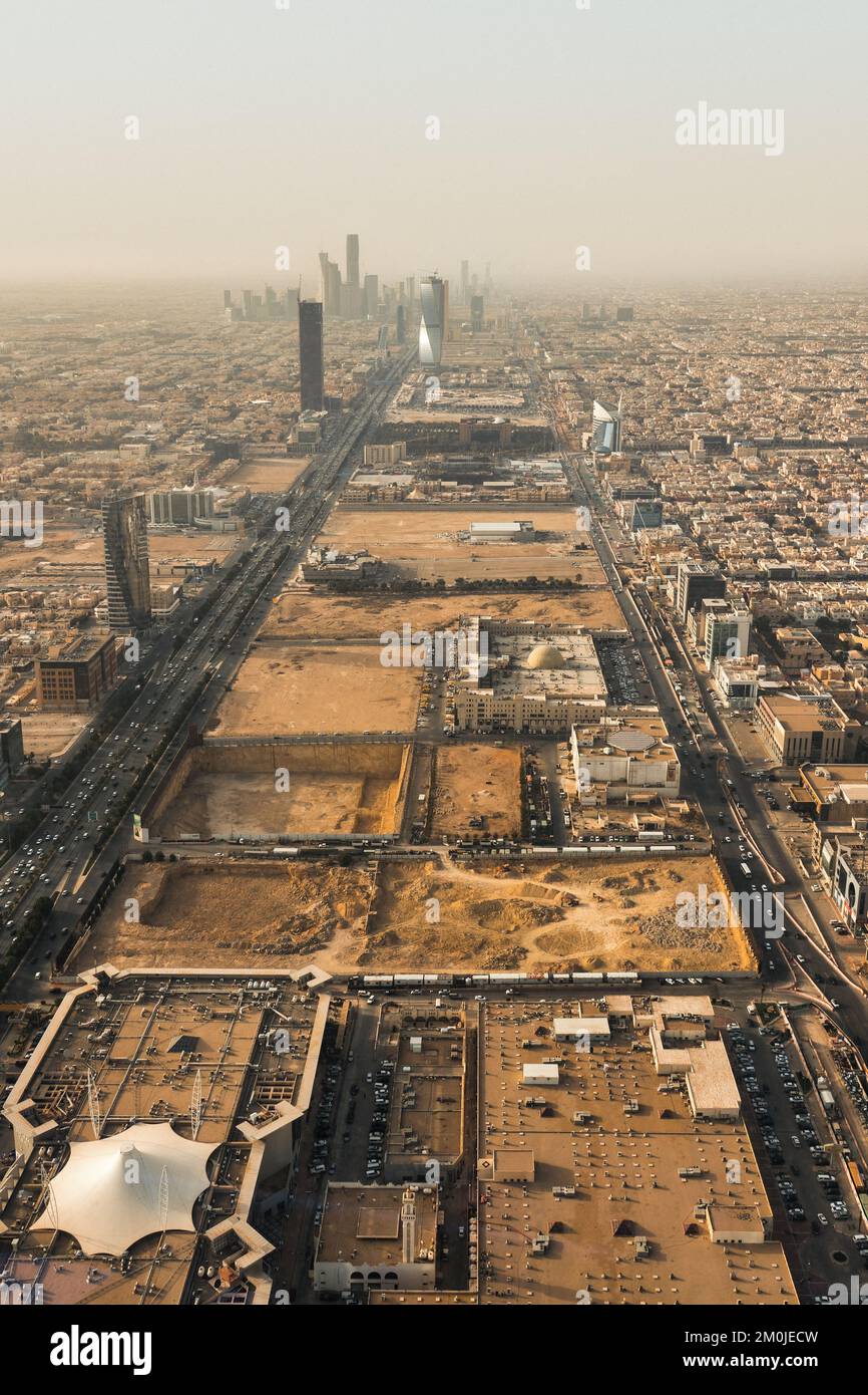 Grandi cantieri edili in Arabia Saudita Riyadh in una giornata di sole. Foto Stock
