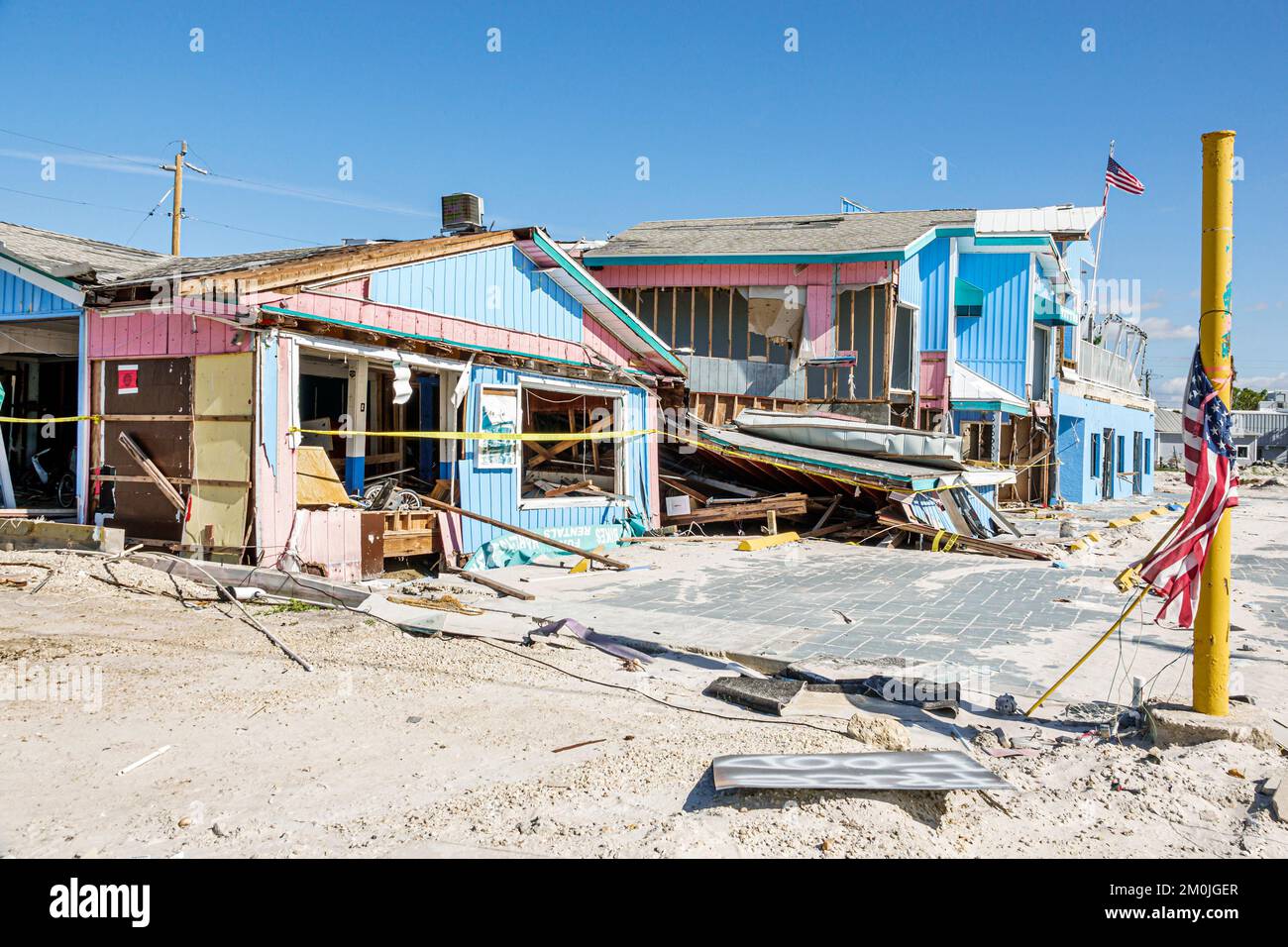 Fort ft. Myers Beach Florida, Estero Island, Estero Boulevard, business business business Hurricane Ian danni distruzione distrutta detriti spazzatura, fuori Foto Stock