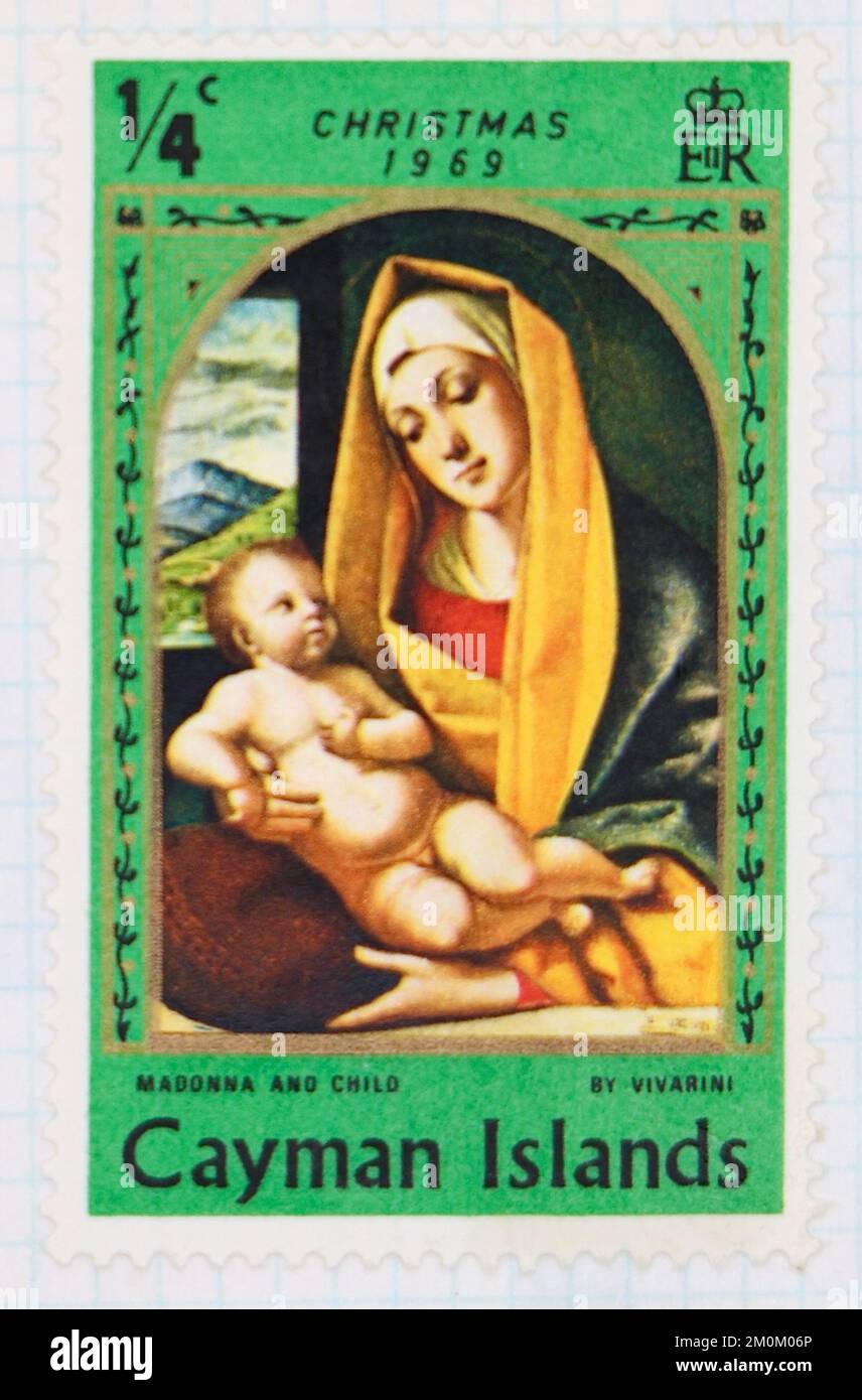 Foto di un francobollo dalle Isole Cayman la Vergine col Bambino circa 1483 di Alvise Vivarini Natale 1969 Foto Stock