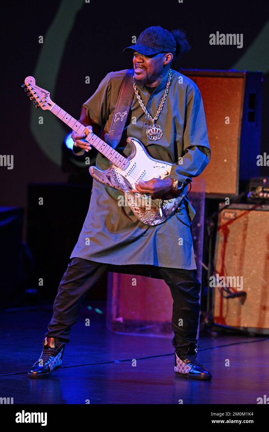 Fort Lauderdale, Florida, Stati Uniti. 06th Dec, 2022. Eric Gales suona al Parker il 6 dicembre 2022 a Fort Lauderdale, Florida. Credit: Mpi04/Media Punch/Alamy Live News Foto Stock