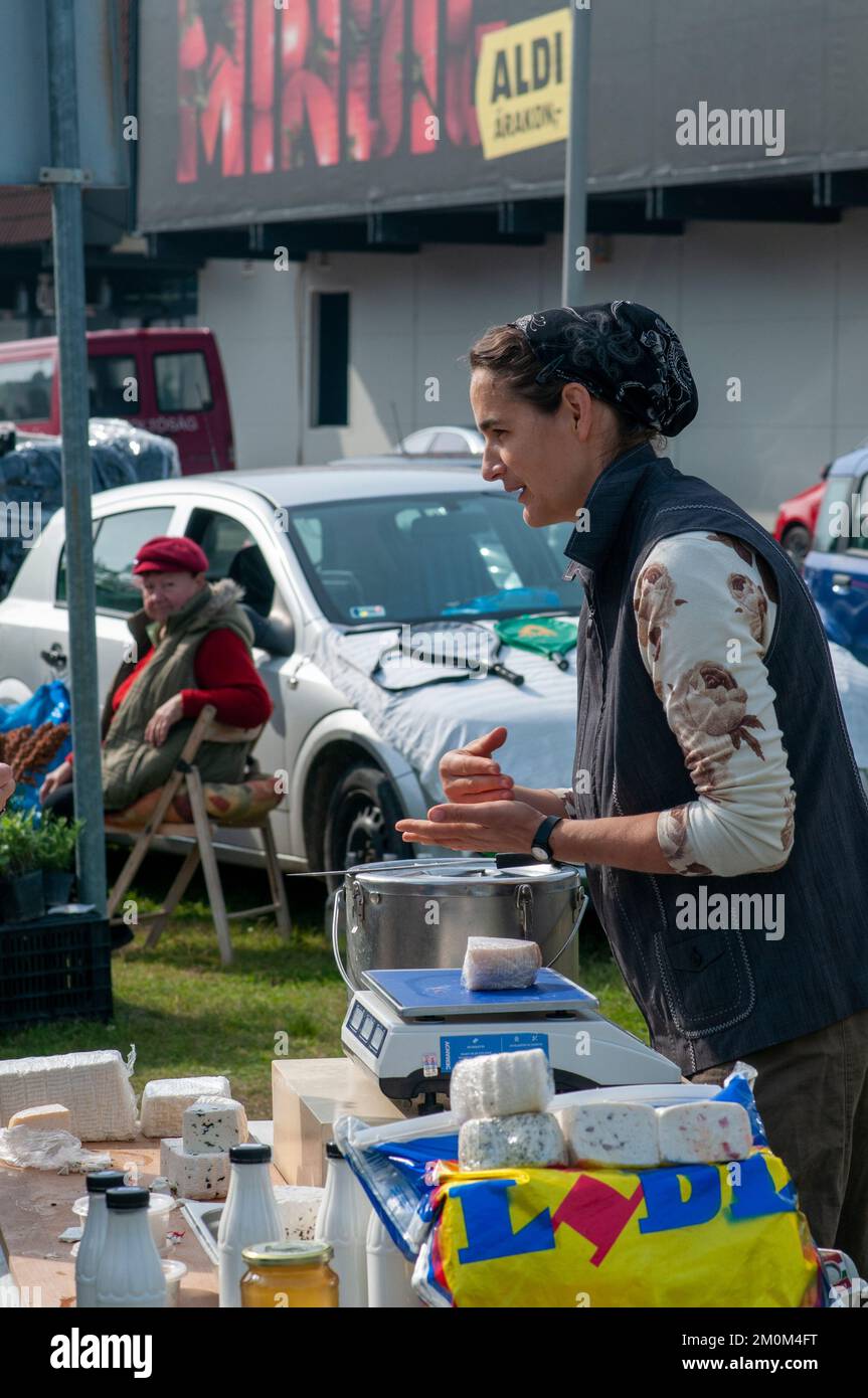 Mercato delle pulci all'aperto, Siofok, contea di Somogy, riva sud del lago Balaton, Ungheria Foto Stock