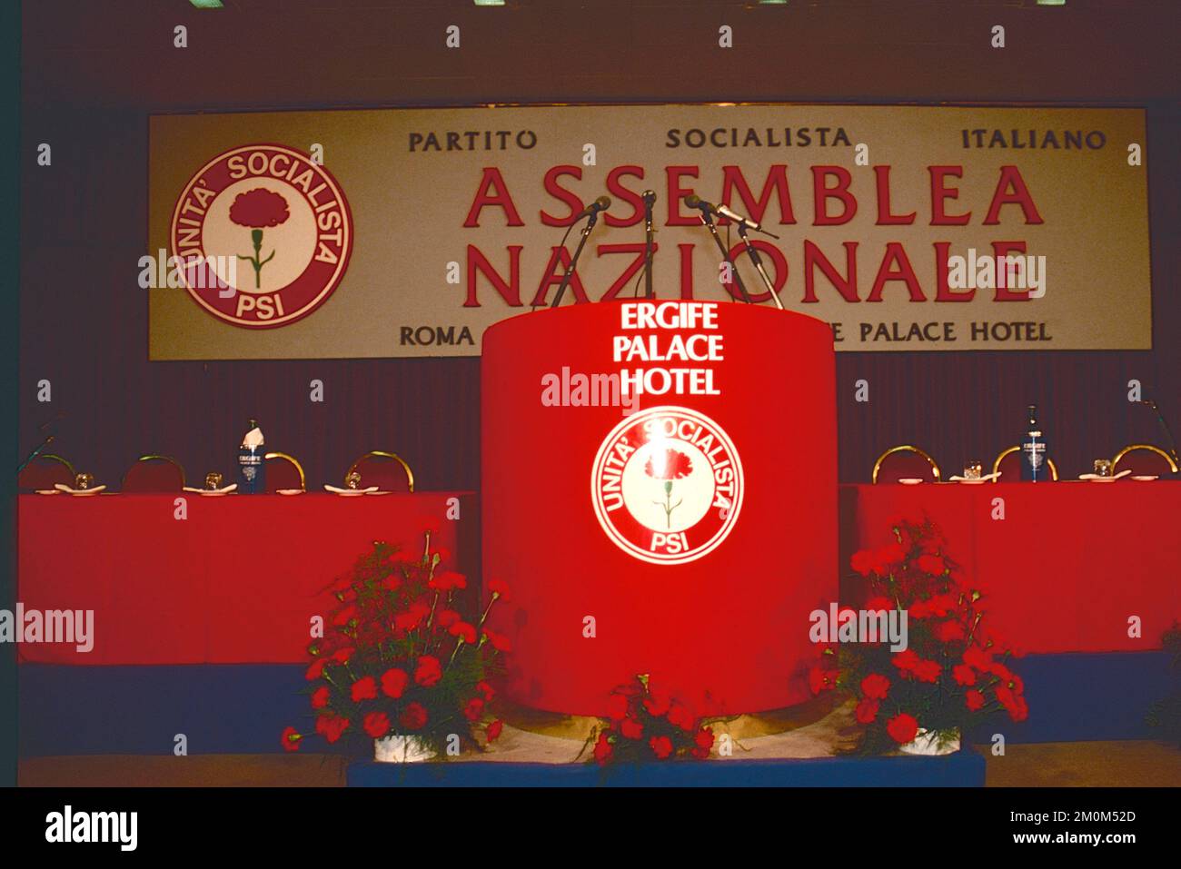 I luoghi vuoti all'assemblea nazionale del Partito Socialista, Italia 1993 Foto Stock