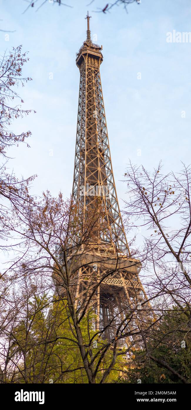 Torre Eiffel durante l'autunno a Parigi, Francia Foto Stock
