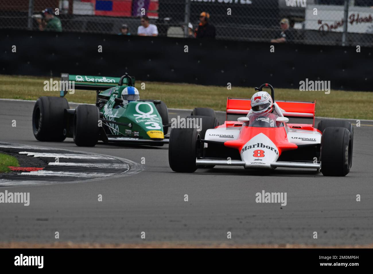 Mark Higson, McLaren MP4/1B, Frank Williams Memorial Trophy for Masters Racing Legends, due gare di venti minuti nel fine settimana degli anni '70 e '80 Foto Stock