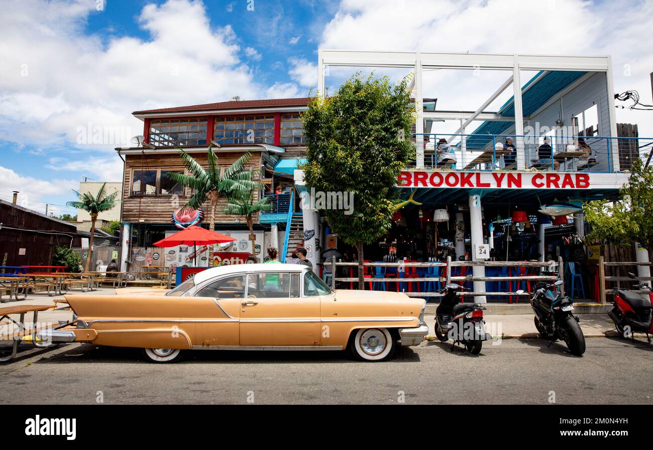 NEW YORK CITY - Ristorante Brooklyn Crab nel quartiere industriale Red Hook a Brooklyn, New York City Foto Stock
