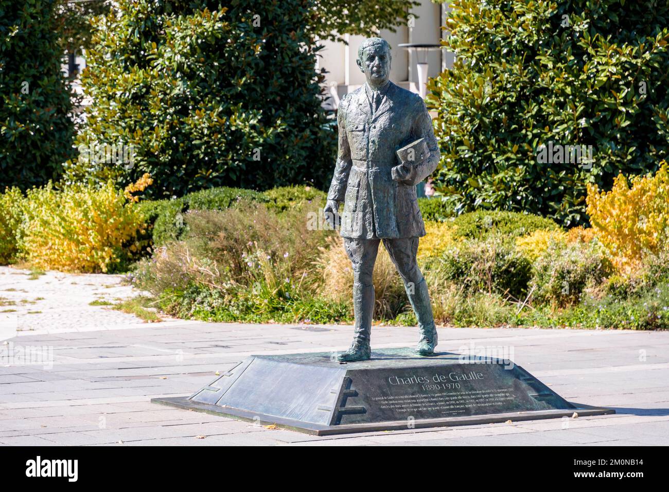 Il monumento a Charles de Gaulle, una statua di bronzo dello scultore francese Francesco Boudier, a Nantes, Francia. Foto Stock