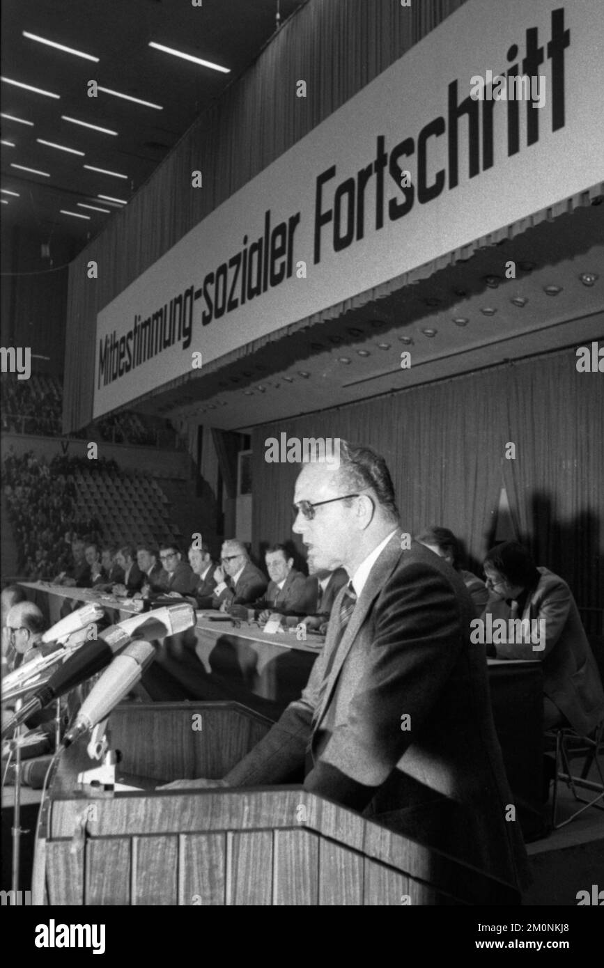 Rally della Confederazione sindacale tedesca (DGB) sul tema della cogestione il 07.05.1974 nella Gruga di Essen.Heinz-Oskar Vetter al l Foto Stock