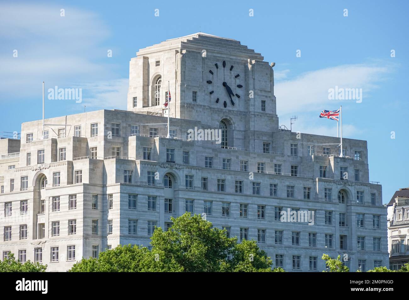 Ottanta edifici per uffici Strand, precedentemente Shell Mex House at 80 Strand a Londra Inghilterra Regno Unito Foto Stock