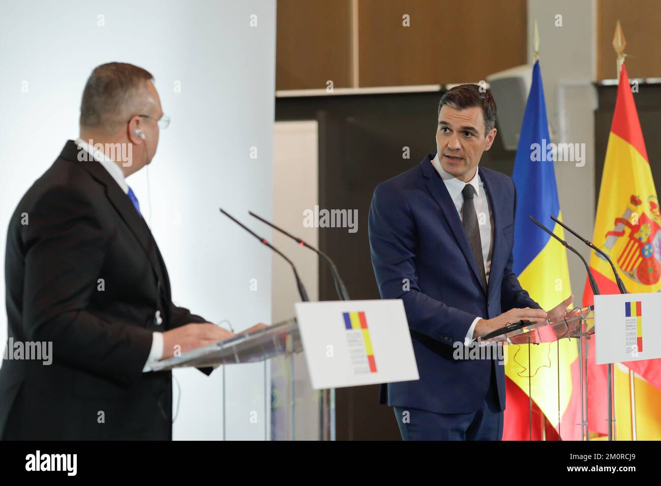 Castellon de la Plana, Spagna - 23 novembre 2022: Conferenza stampa congiunta del presidente del governo del Regno di Spagna, Pedro Sanchez per Foto Stock