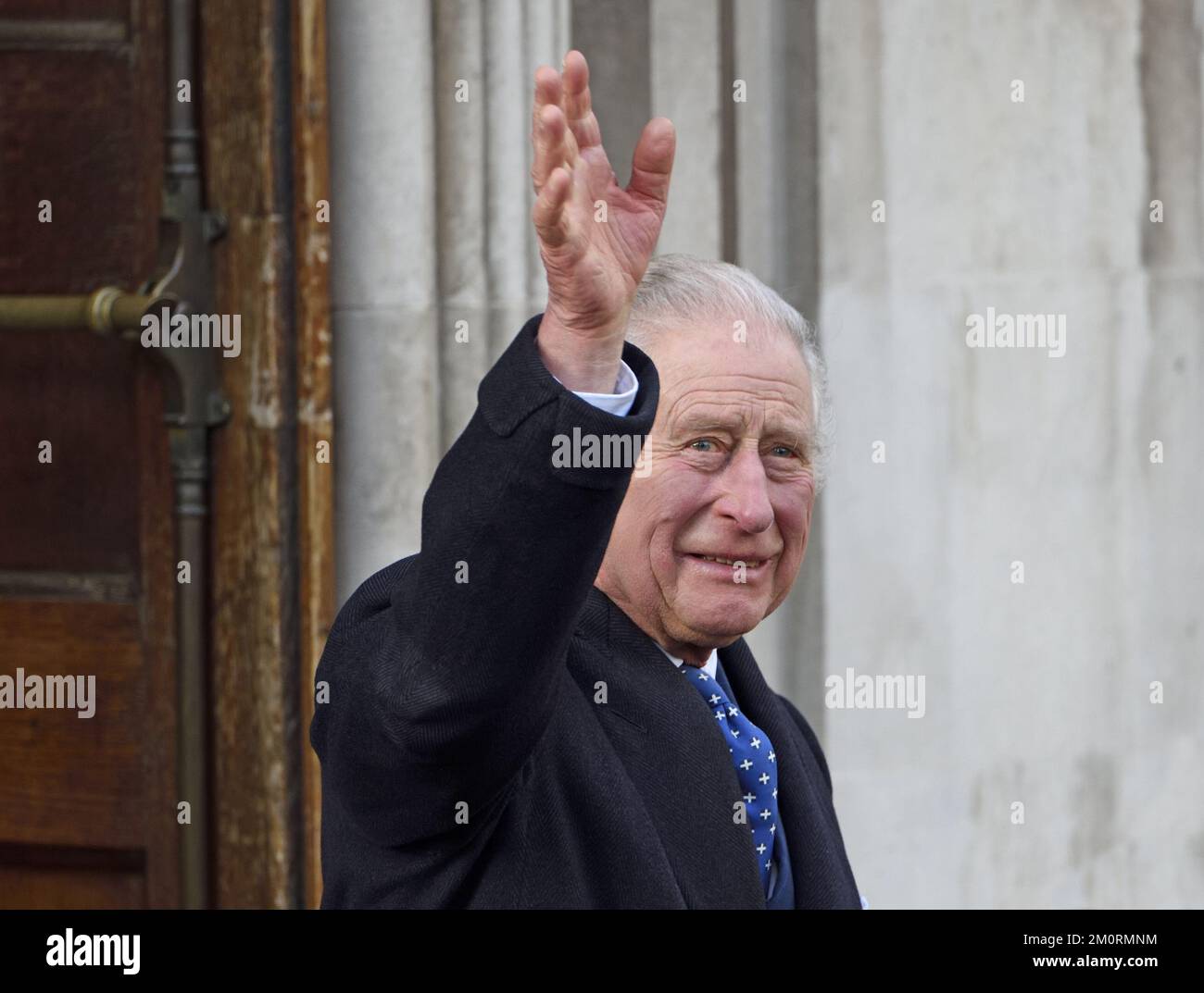 Re Carlo III lascia la Sala Metodista di Westminster dopo una celebrazione di 40 anni di attività nella Comunità - 7th dicembre 2022 Foto Stock