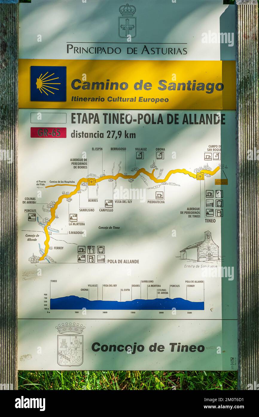 Spagna, Principato delle Asturie, Tineo, tappa del Camino Primitivo,  itinerario di pellegrinaggio spagnolo a Santiago de Compostela Foto stock -  Alamy