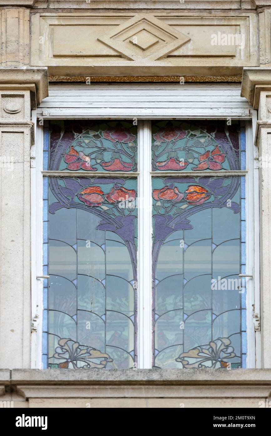 Francia, Meurthe et Moselle, Nancy, 1909 vetrate Art Nouveau di Georges Janin sulle finestre di un edificio di appartamenti situato in Rue Pasteur Foto Stock