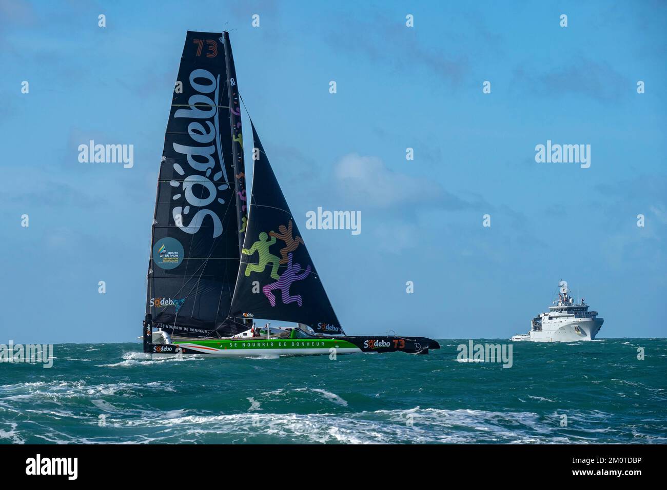 Francia, Ile et Vilaine, Saint Malo, inizio gara, la 32/23 di ULTIMA linea SODEBO, skipper Thomas Coville Foto Stock
