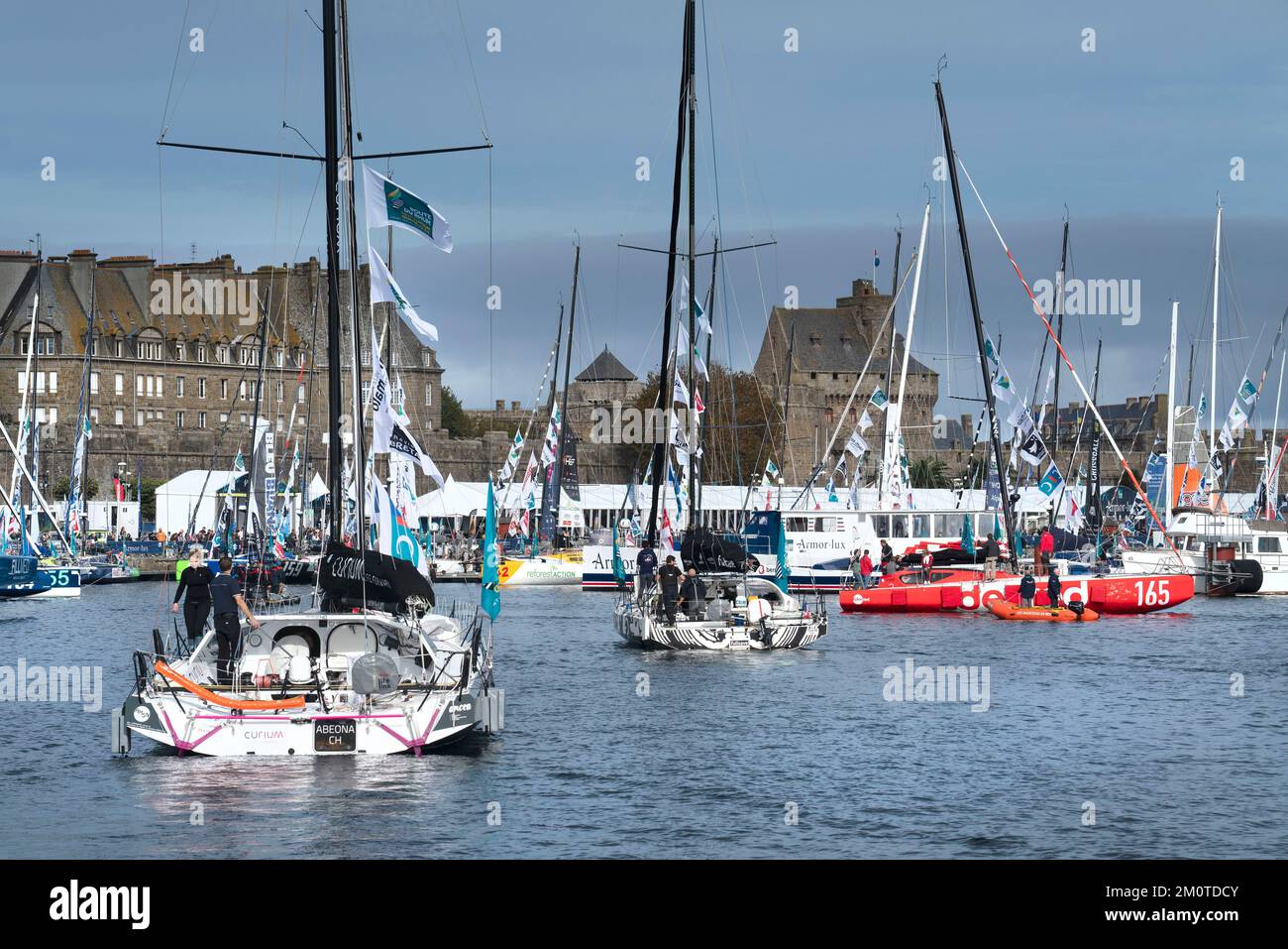 Francia, Ile et Vilaine, Saint Malo, dopo la sfilata, ritorno del CLASS40s al Bassin Vauban Foto Stock