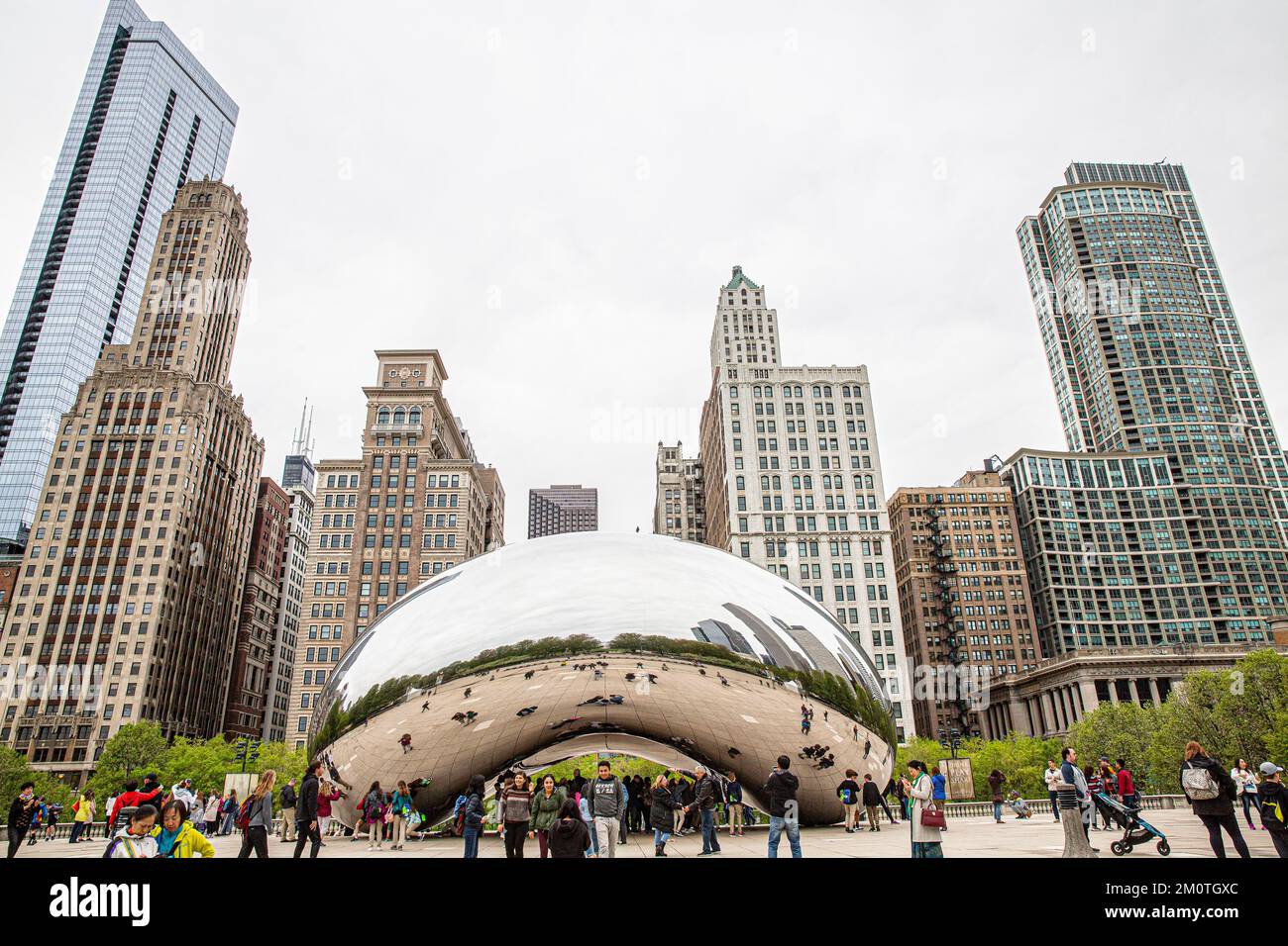 Stati Uniti, Illinois, Chicago, Anish Kapoor, The Cloud Gate on Magnificent Mile (vero nome North Michigan Avenue) Foto Stock