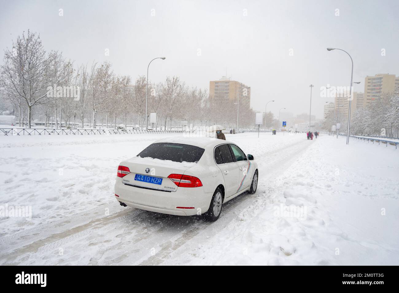 Coperta Neve Finta Natale - Rotolo 98.43x35.43 Pollici, Morbida, Per Decorazioni Festive - Foto 3