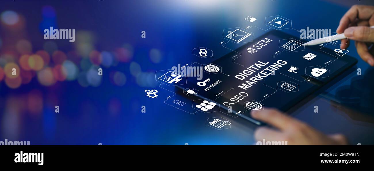 Concetto di tecnologia aziendale per il marketing digitale. Web site adertisement email social media network, SEO, SEM video e icone di applicazioni mobili in virtuale Foto Stock