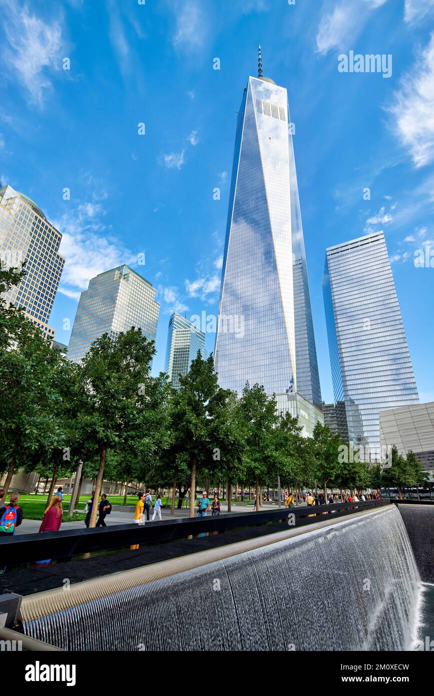 New York. Manhattan. Stati Uniti. National September 11 Memorial & Museum e One World Trade Center Foto Stock