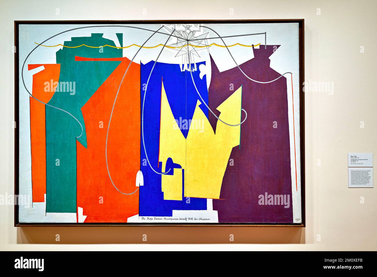 New York. Manhattan. Stati Uniti. Museo di Arte moderna Uomo raggio. La ballerina di corda si accompagna con le sue ombre Foto Stock