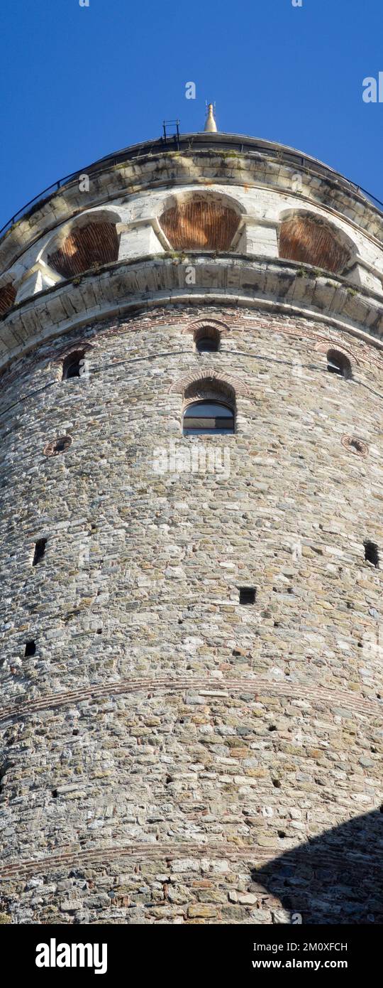 La Torre Galata, uno dei luoghi più visitati del bosforo di Istanbul Foto Stock