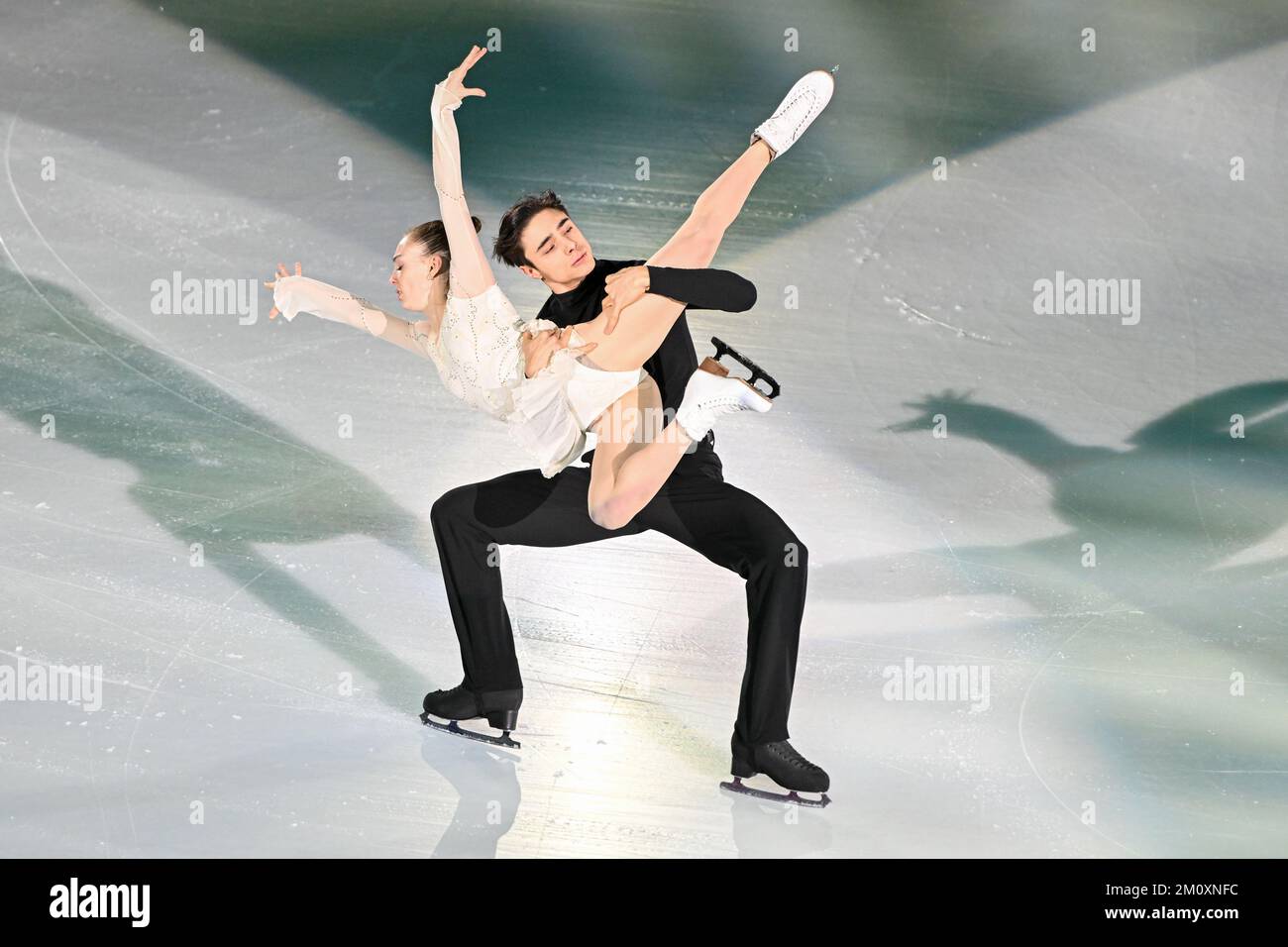 Cerimonia di apertura, al Gran Premio di Figura 2022 della ISU finale di Skating, a Palavela, il 8 dicembre 2022 a Torino. Credit: Raniero Corbelletti/AFLO/Alamy Live News Foto Stock