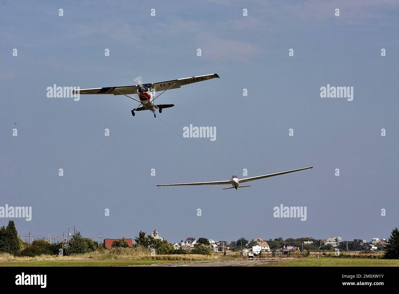 Aliante e piano di traino. Foto Stock