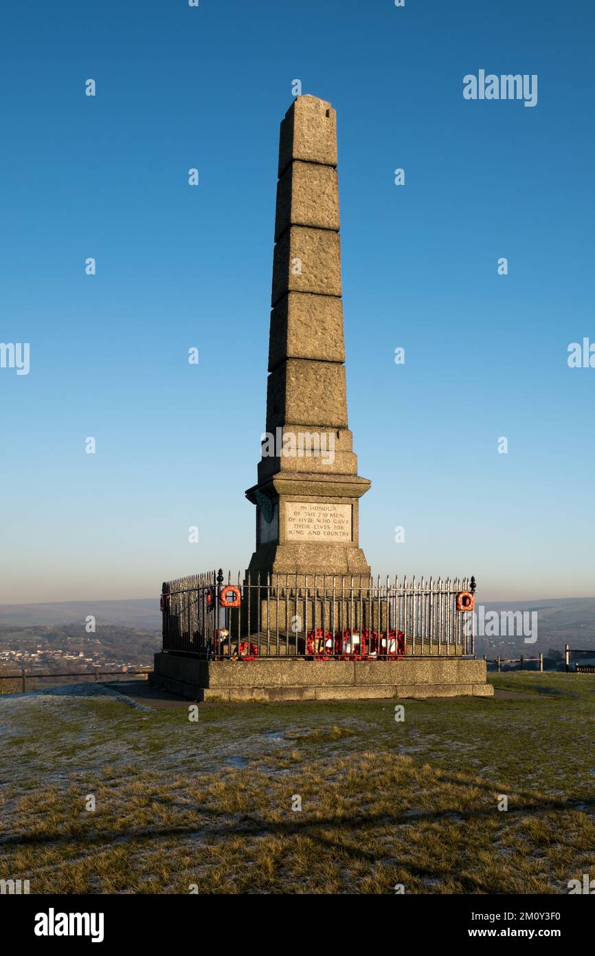 Cenotaph a Werneth Low Hyde Greater Manchester Inghilterra Foto Stock