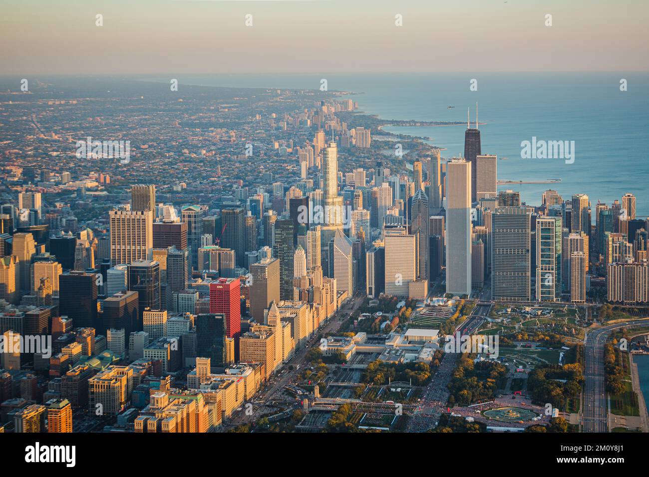 Chicago, Illinois - paesaggio urbano a Sunrise Aerial Foto Stock