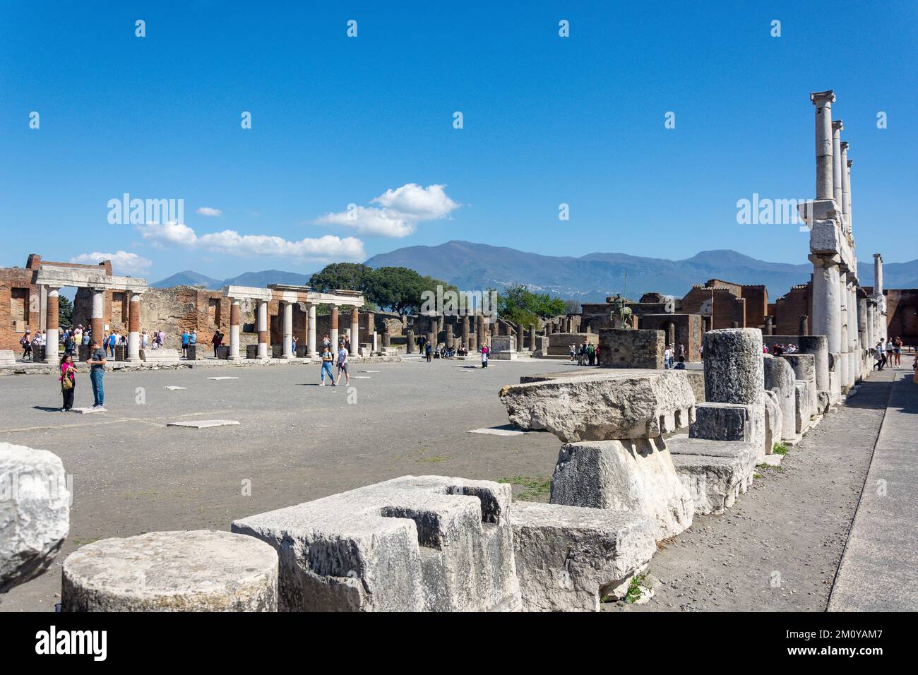 Il Foro, Antica Città di Pompei, Pompei, Città Metropolitana di Napoli, Regione Campania, Italia Foto Stock