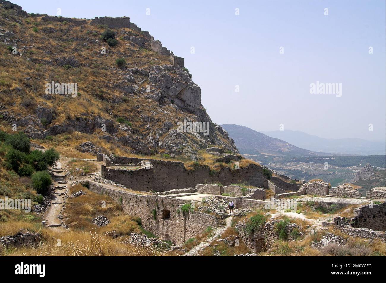 Akrokorinth, Acrocorinth, Ακροκόρινθος, Grecia, Griechenland; antica città greca su una collina; Altgriechische Stadt auf einem Hügel; 山上的古希臘城市 Foto Stock