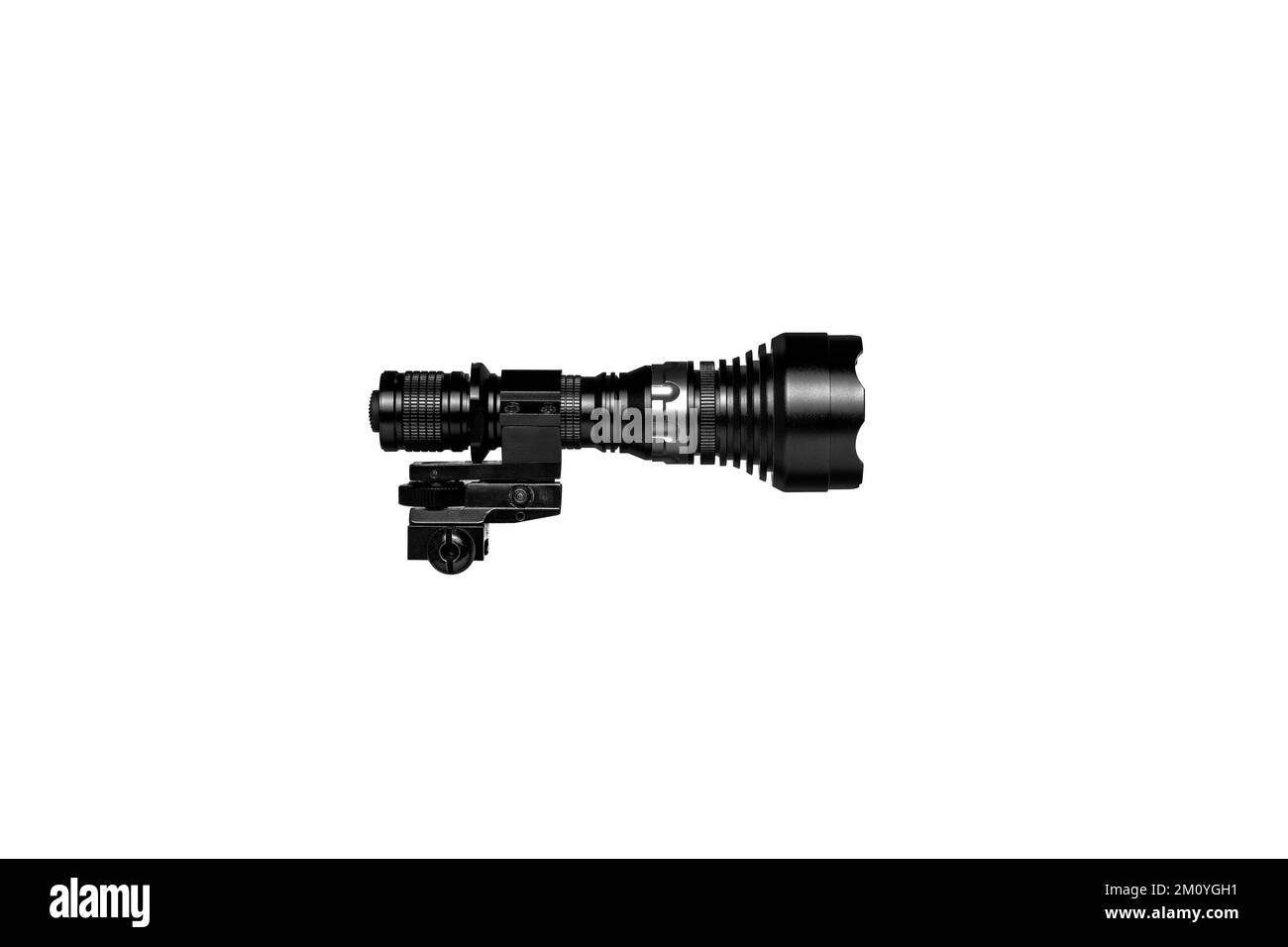 Moderna torcia a LED con supporto per arma. La torcia tattica underbarrel isola su sfondo bianco. Foto Stock