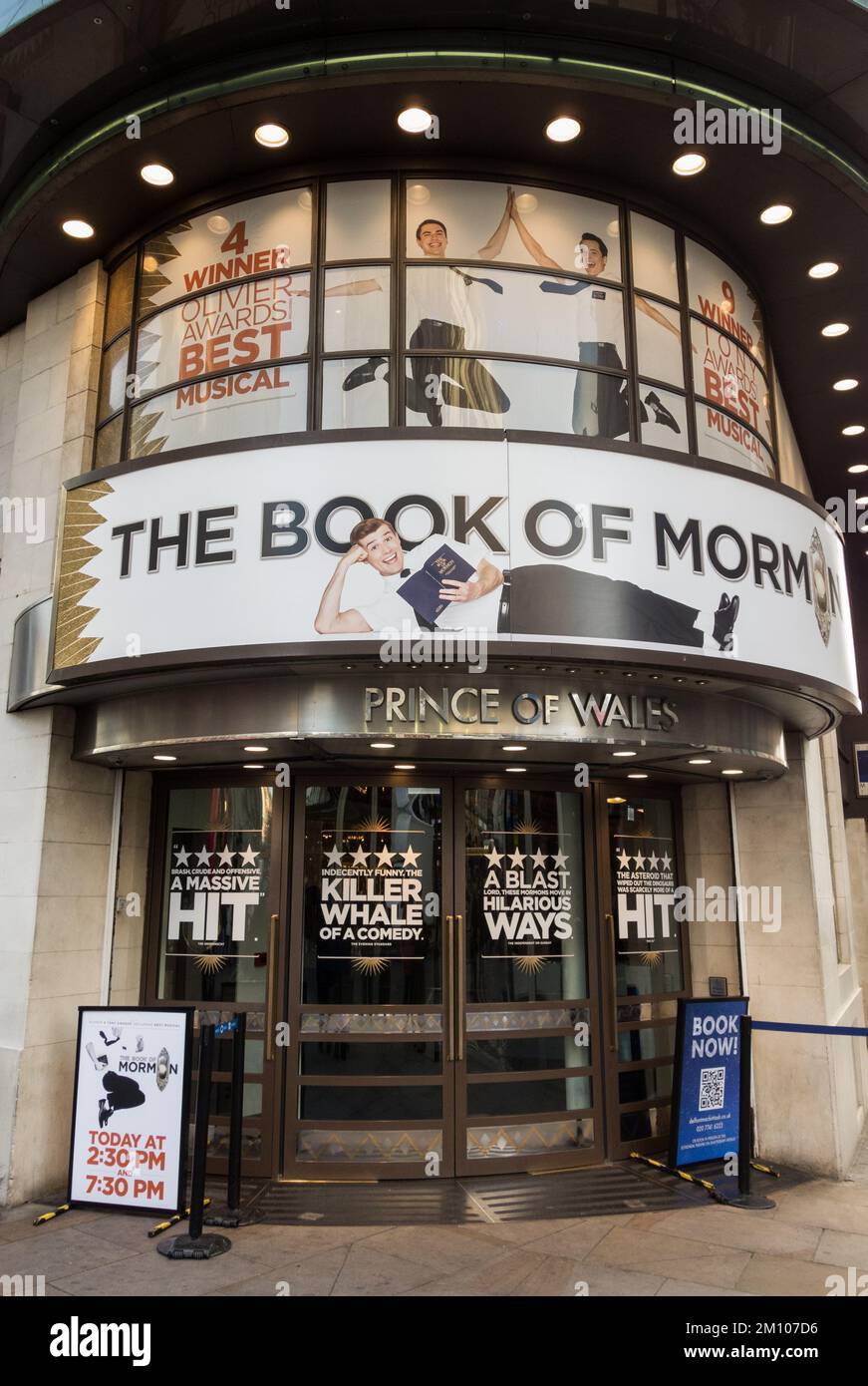 Il Libro di Mormon al Prince of Wales Theatre, London, England, Regno Unito Foto Stock