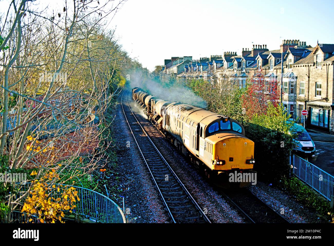 Classe 37218 a Bootham sul treno Rail Head Treatment a Bootham, York, Inghilterra Foto Stock