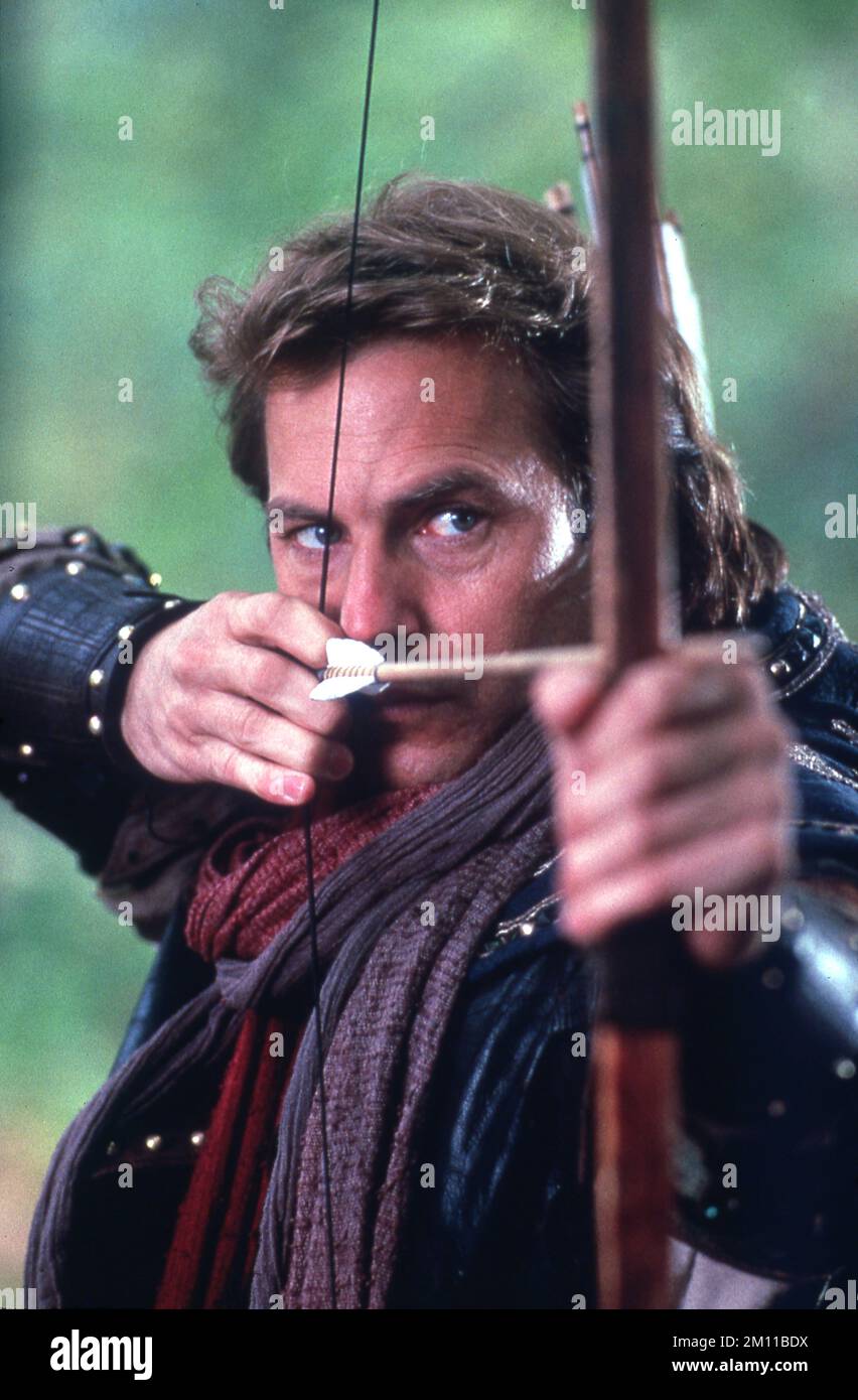 KEVIN COSTNER come Robin di Locksley in ROBIN HOOD : PRINCIPE DEI LADRI 1991 regista KEVIN REYNOLDS musica Michael Kamen costume design John Bloomfield Morgan Creek Entertainment / Warner Bros. Foto Stock