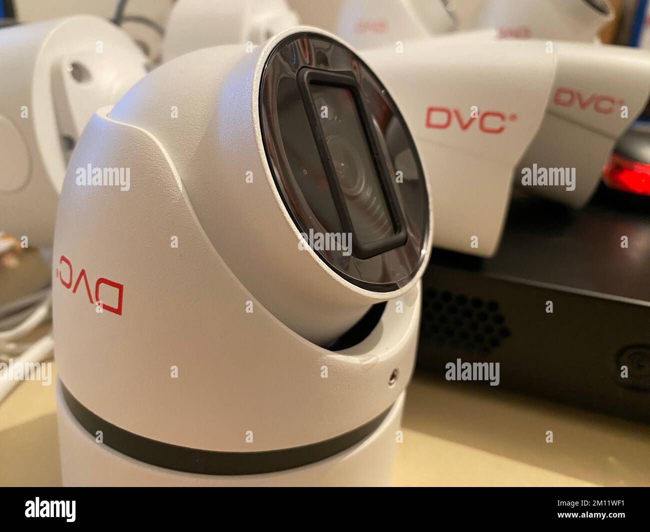 Una messa a fuoco selettiva di una telecamera IP per la sicurezza domestica e dell'ufficio Foto Stock