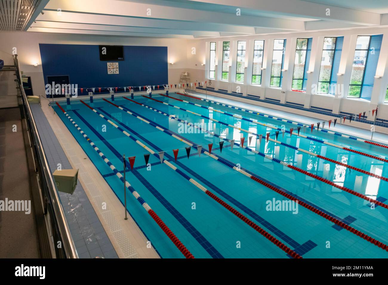 Inghilterra, East Sussex, Eastbourne, Eastbourne College, la piscina interna del College Foto Stock
