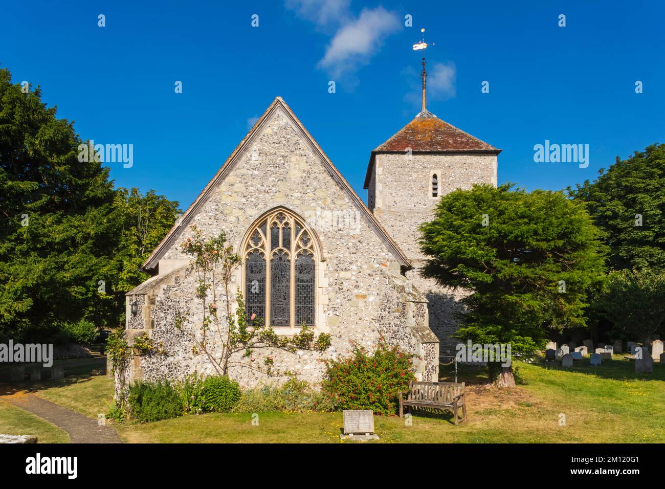 Inghilterra, East Sussex, Eastbourne, East Dean Village, Chiesa di San Simone e San Giuda Foto Stock