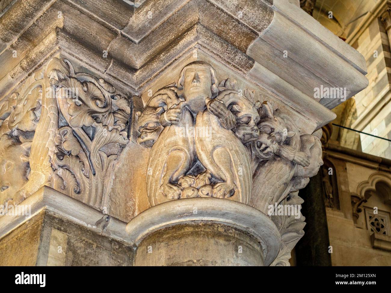 Cattedrale di Magdeburgo, fregio capitale nella galleria del coro, nome ufficiale: Cattedrale di Magdeburgo St Mauritius e Caterina Foto Stock