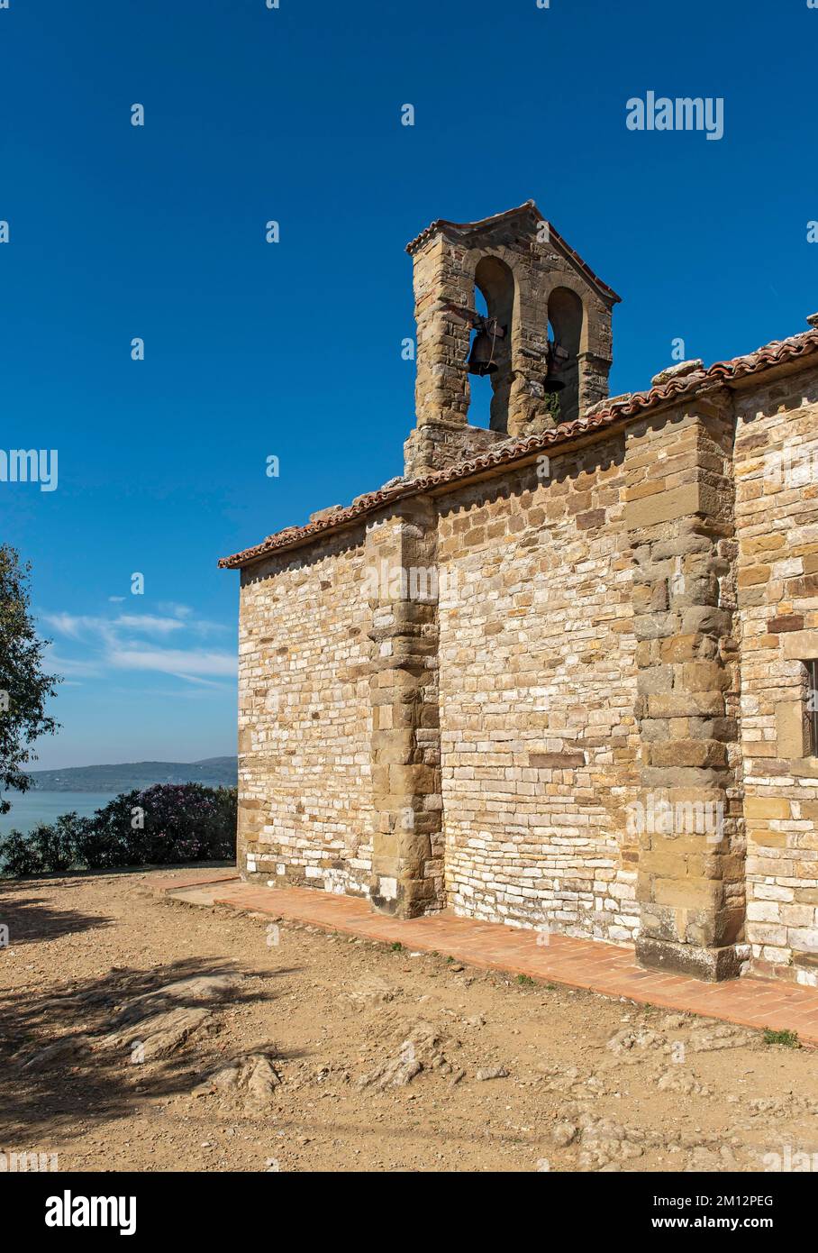 Chiesa di San Michele Arcangelo, Pieve di San Michele Arcangelo, Isola maggiore, Lago Trasimeno, Umbria, Italia, Europa Foto Stock