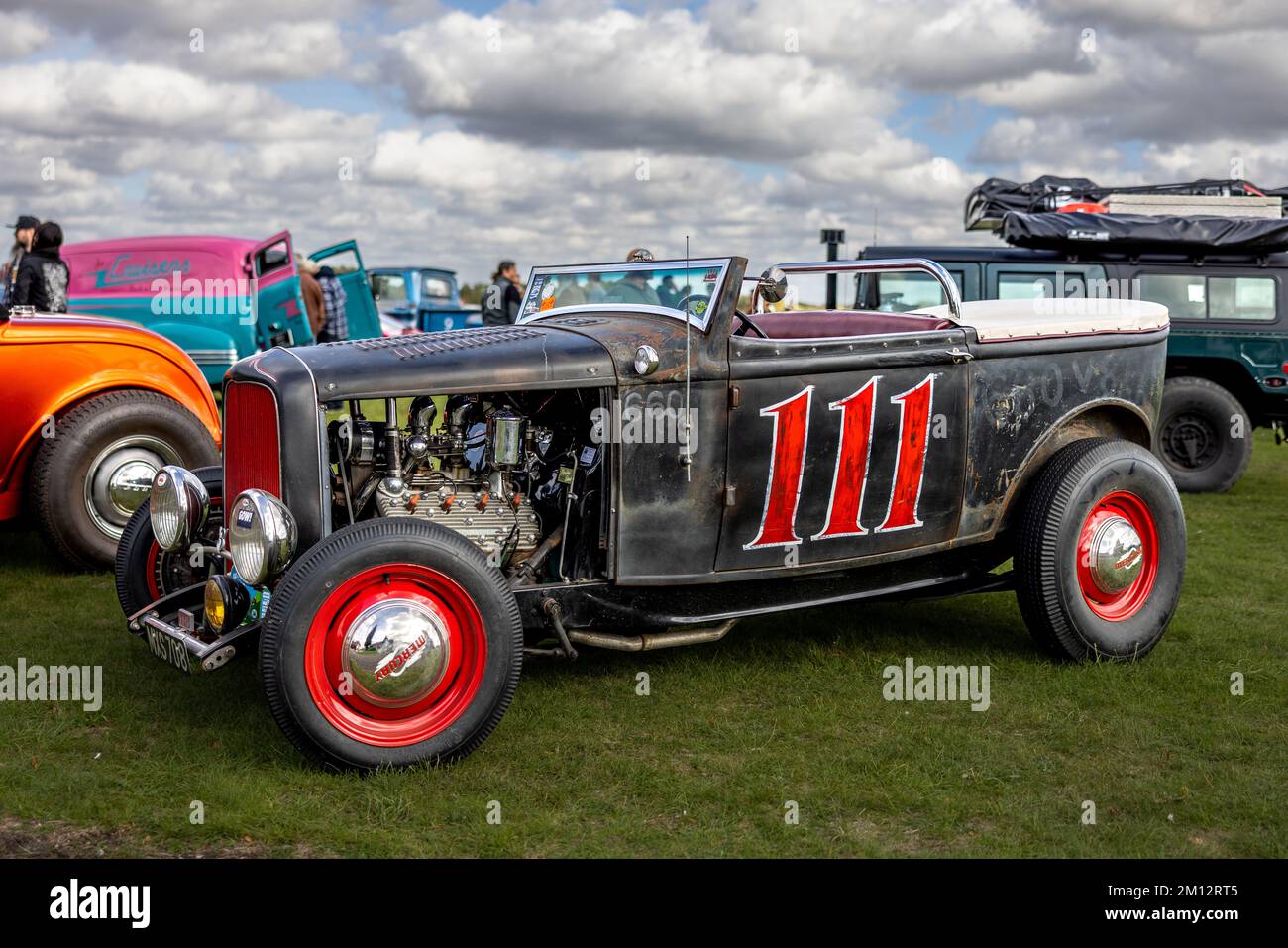 Ford Hot Rod ‘MXS 708’ in mostra allo Scramble di ottobre tenutosi presso il Bicester Heritage Centre il 9th ottobre 2022 Foto Stock