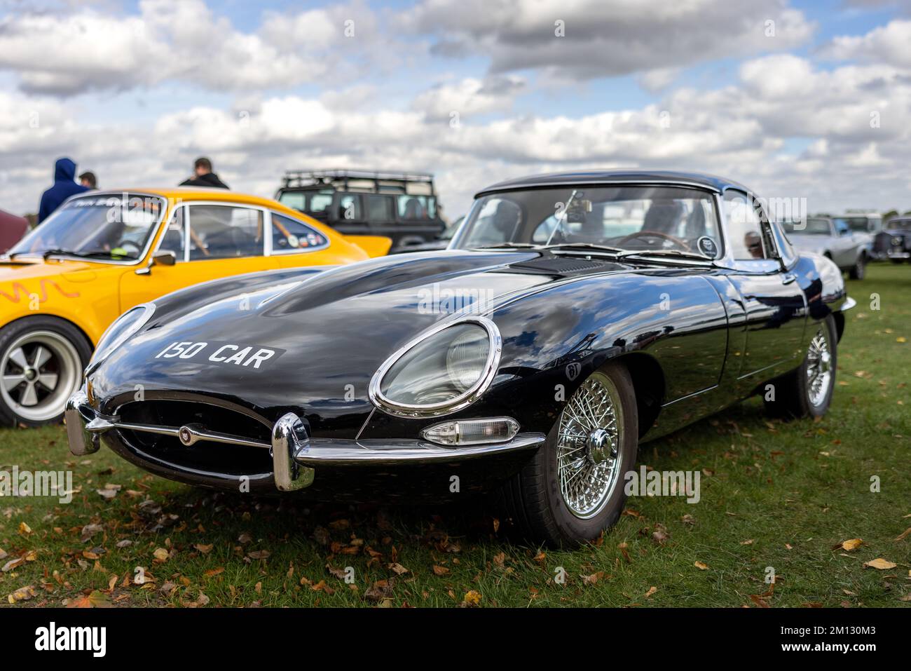 1966 Jaguar e-Type "150 CAR" in mostra al preambolo di ottobre tenutosi presso il Bicester Heritage Centre il 9th ottobre 2022 Foto Stock